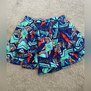 Womens abstract flounce shorts- Small